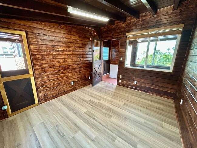 Building Photo - Charming 2 Bed / 2 Bath Coastal Retreat with Ocean Views in Ocean Beach