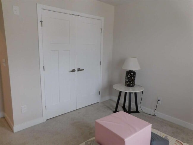 Building Photo - 376 Salt Lk Ln