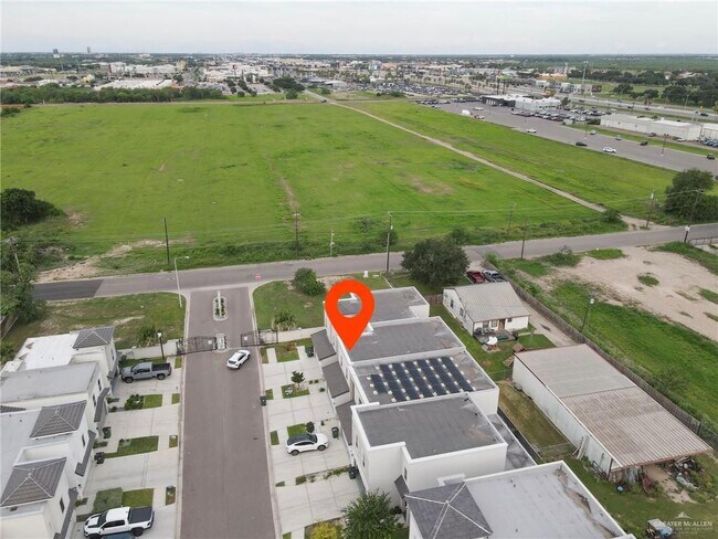 Building Photo - 28 Sunset Dr