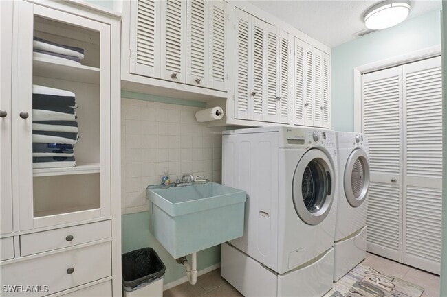 Building Photo - 2211 Bayview Rd