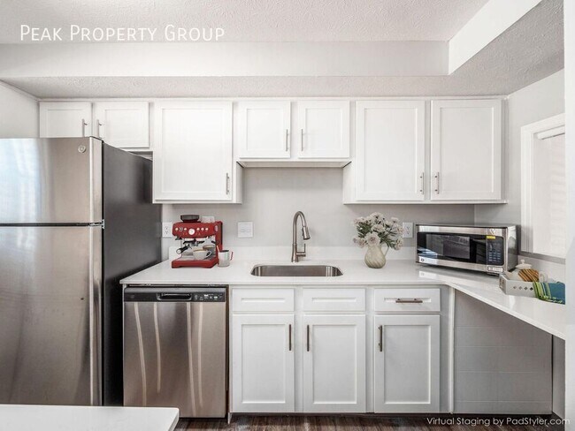 Building Photo - 1022 Folkstone Road-