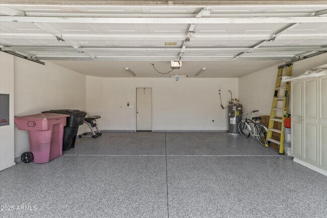 Building Photo - 8700 E Mountain View Rd