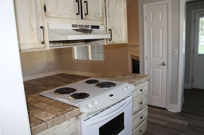 Building Photo - 3 bed, 2 bath home in Helena