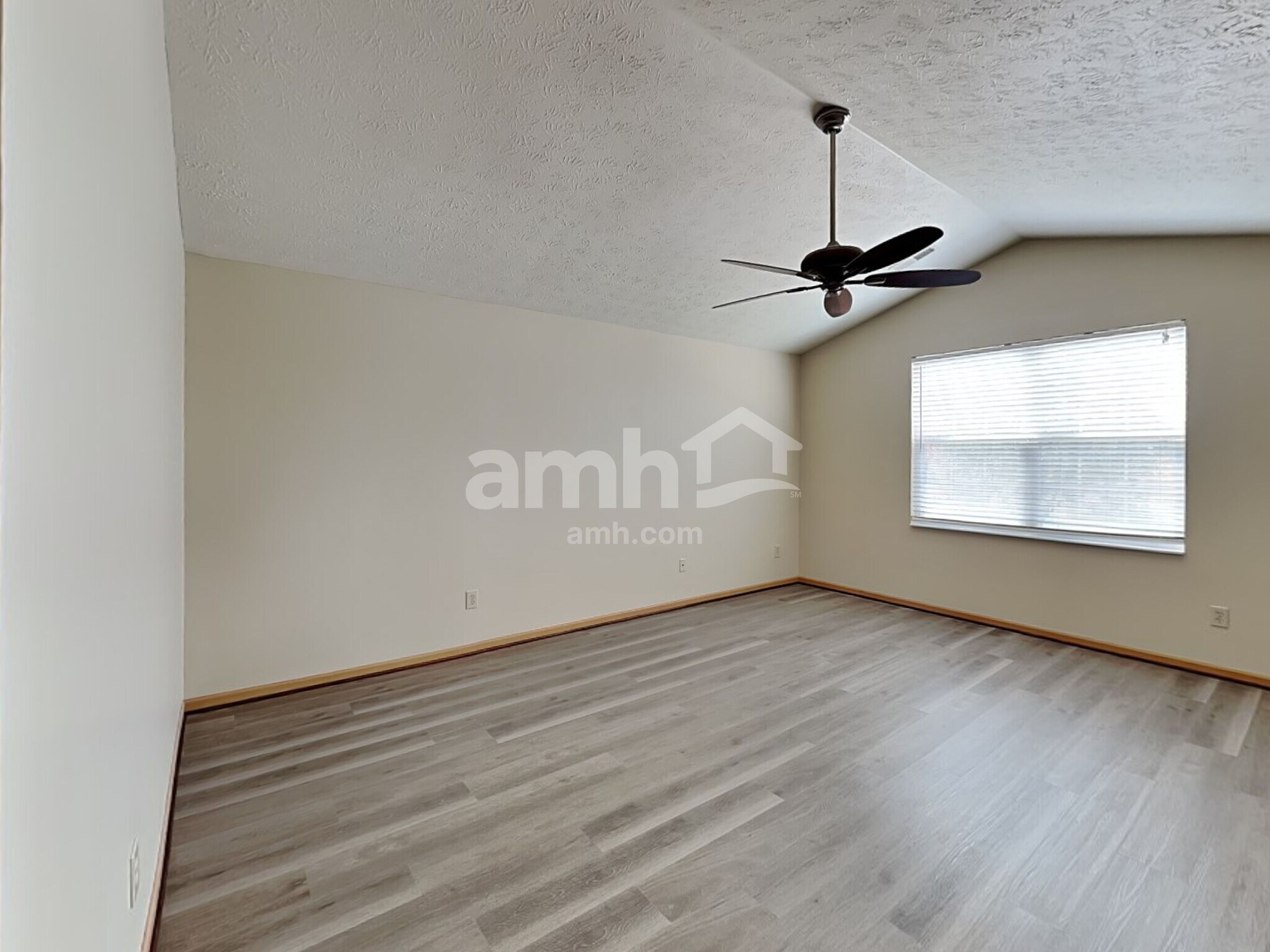 Building Photo - 7474 Heaton Cir