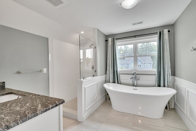 Building Photo - 121 Taylor Farm Rd