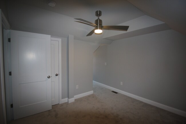 Building Photo - 48 Aston Row Ln