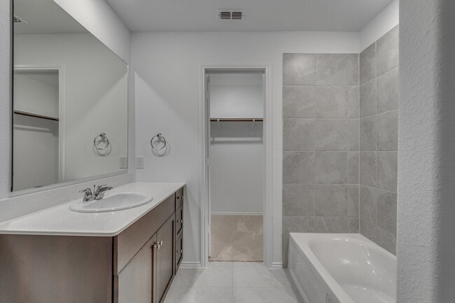 Building Photo - 7709 Lindheimer Ln