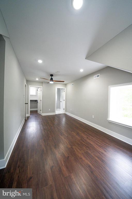 Building Photo - 334 Church Rd