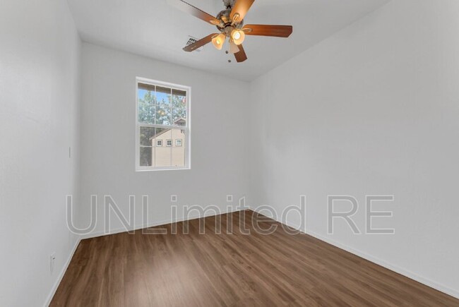 Building Photo - 2443 W Pikes Peak Dr