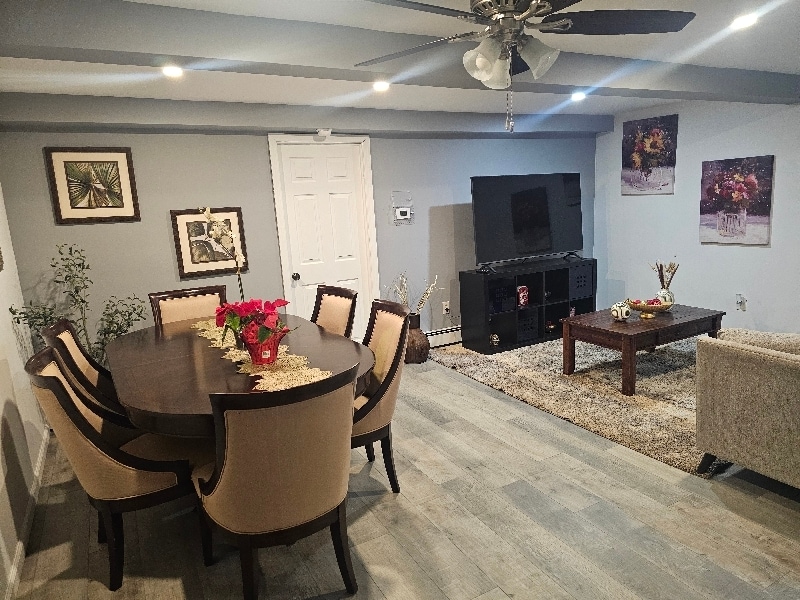 Building Photo - 4 Parente Ln N