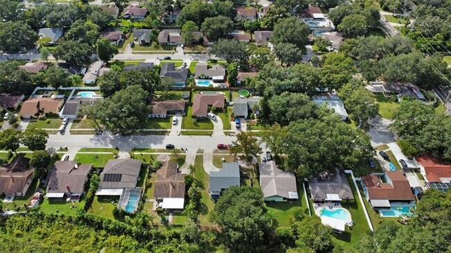 Building Photo - 18423 Swan Lake Dr