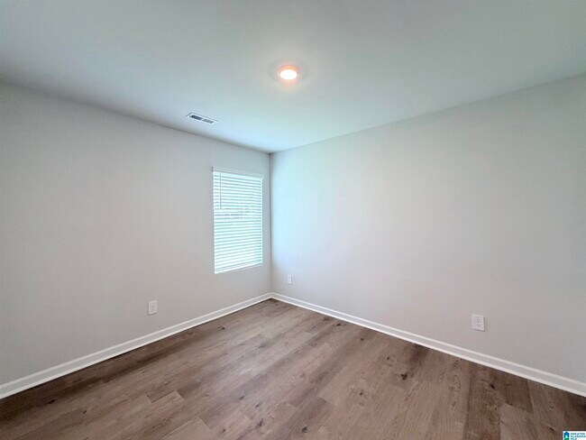 Building Photo - 132 Challenger Wy