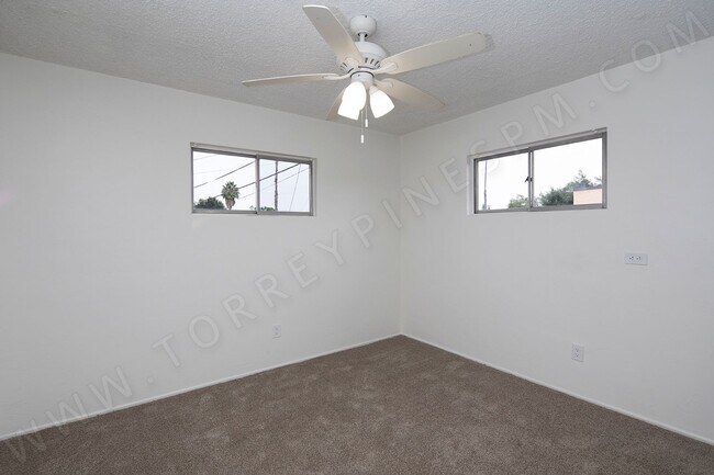 Building Photo - OPEN HOUSE: 12/19 10-11AM ~ 2 BR in Pacific Beach with Parking!