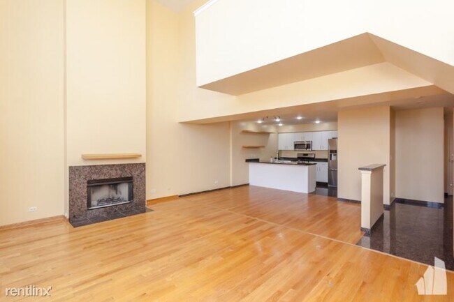 Building Photo - 8735 W Catherine Ave