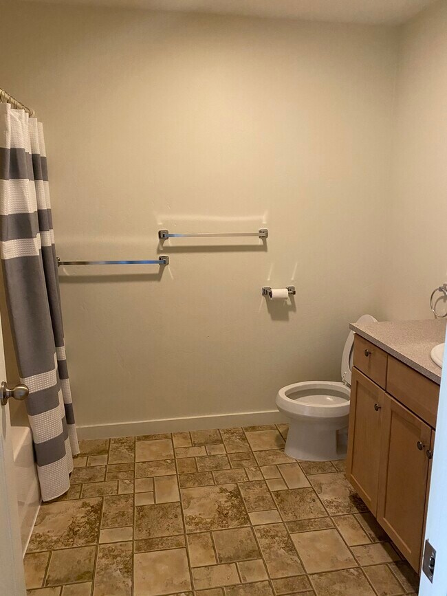 Building Photo - 1312 13th St