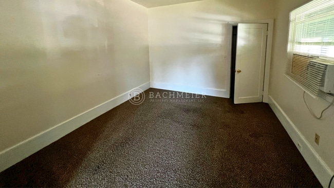 Building Photo - SW 1st Triplex