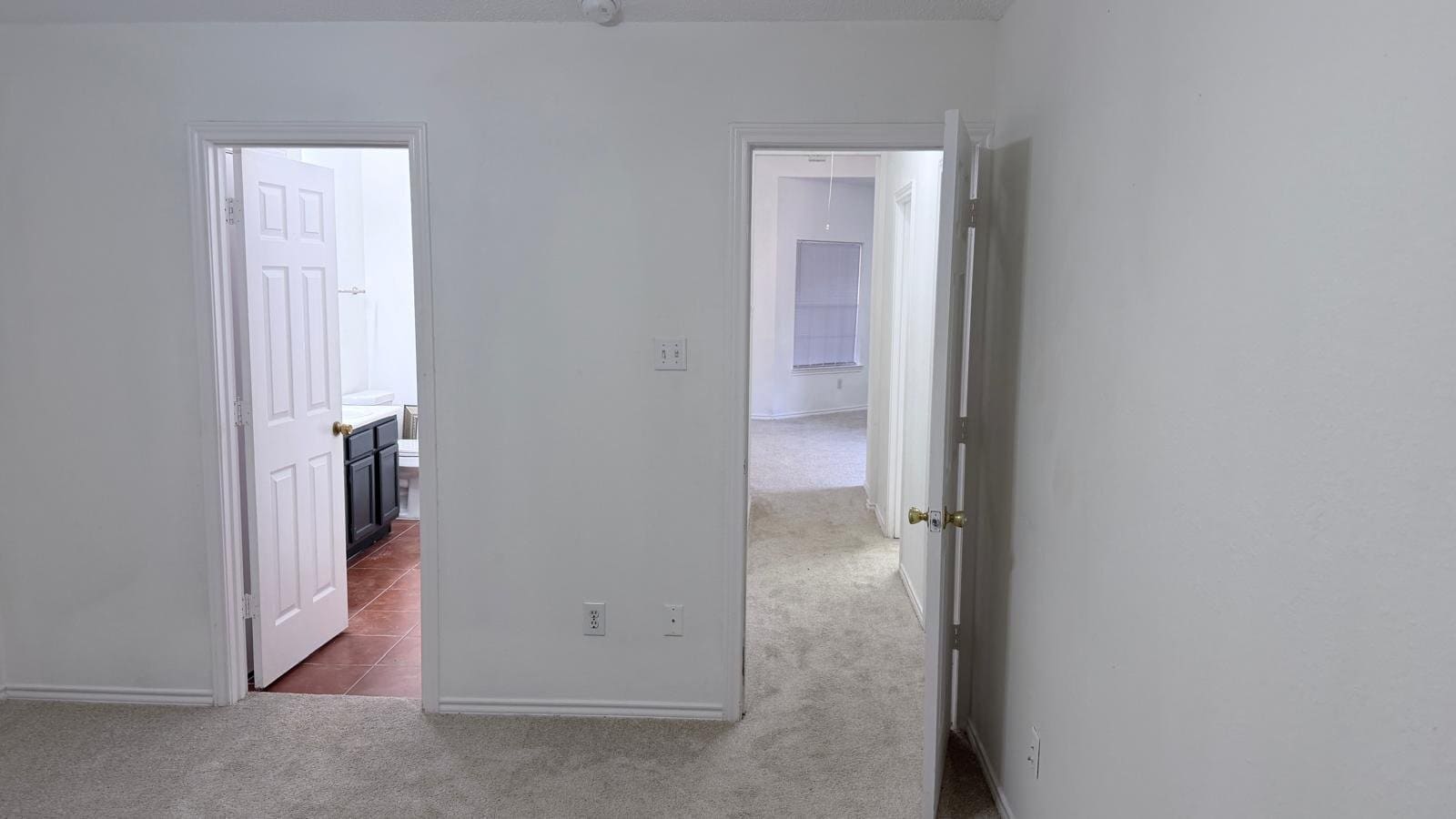 Building Photo - 4037 Hearthstone Dr