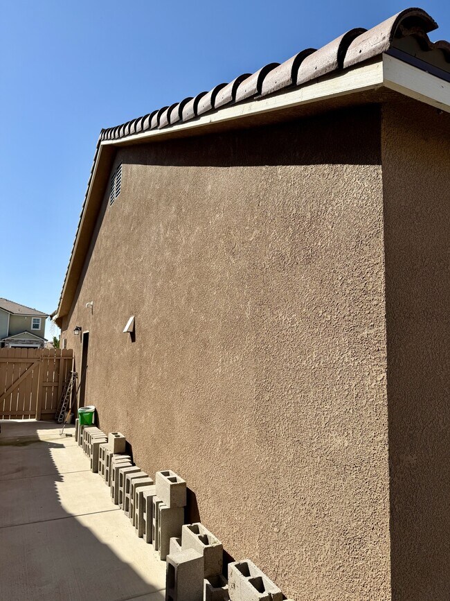 Building Photo - 1736 Berry St