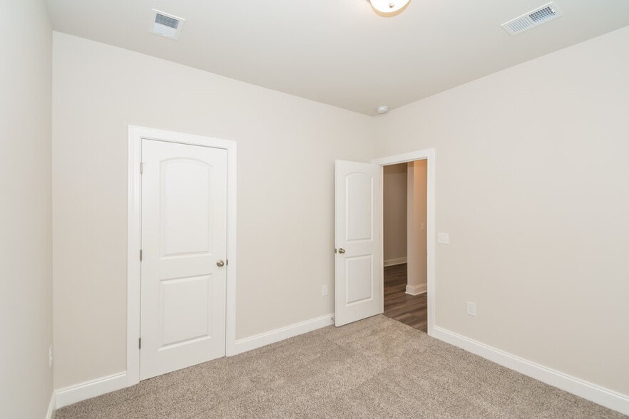 Building Photo - 3627 Mathewson Way