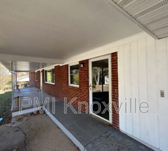 Building Photo - 4308 Lonas Dr