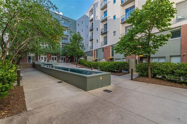Building Photo - 620 Glen Iris Dr NE