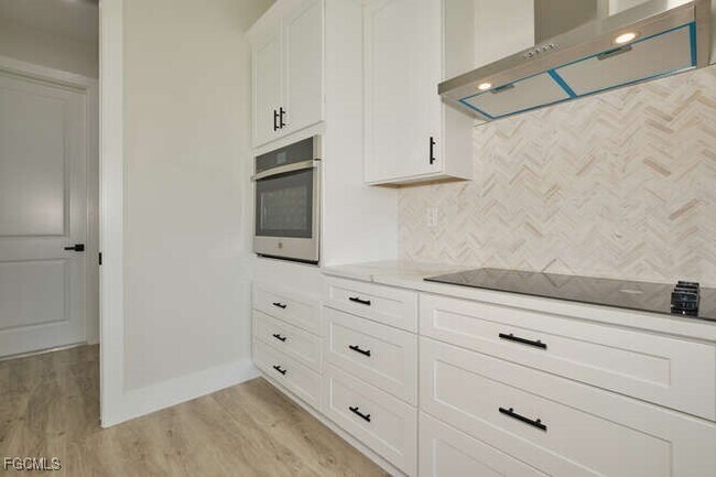Building Photo - 1645 NW 38th Pl