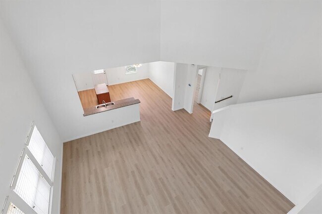 Building Photo - 1385 Red Stag Pl