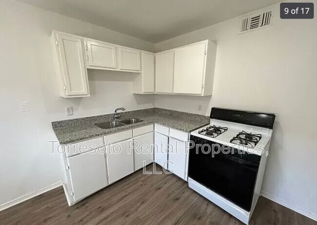 Building Photo - 2807 Observation Dr