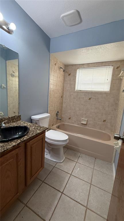 Building Photo - 404 Spike Ct