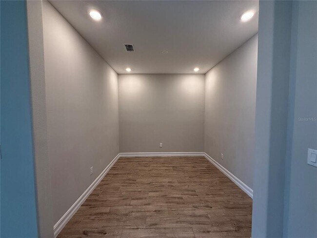 Building Photo - 4599 Almada Ln