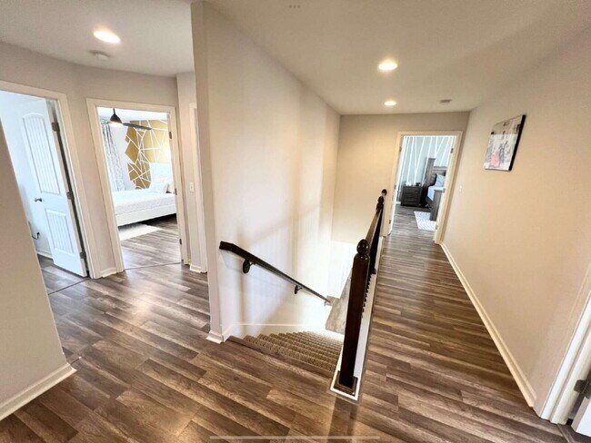 Building Photo - Beautiful 4 Bedroom/2.5 Bath Home *AVAILABLE MAY 15th*