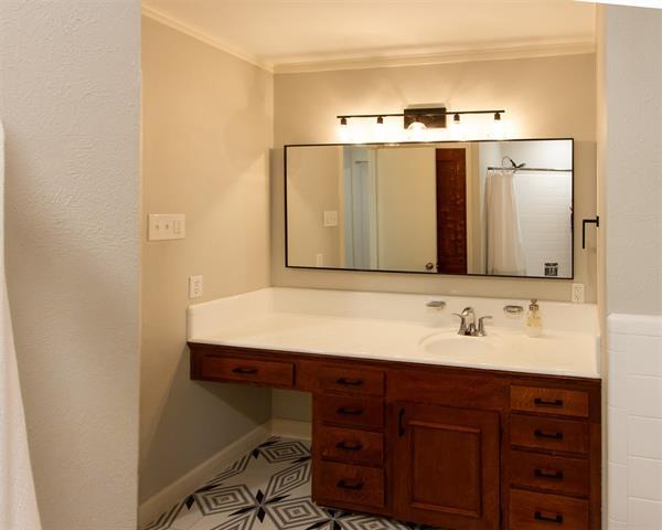 Building Photo - 1256 Golden Trophy Dr