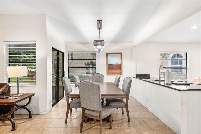 Building Photo - 8055 Burlington Ct