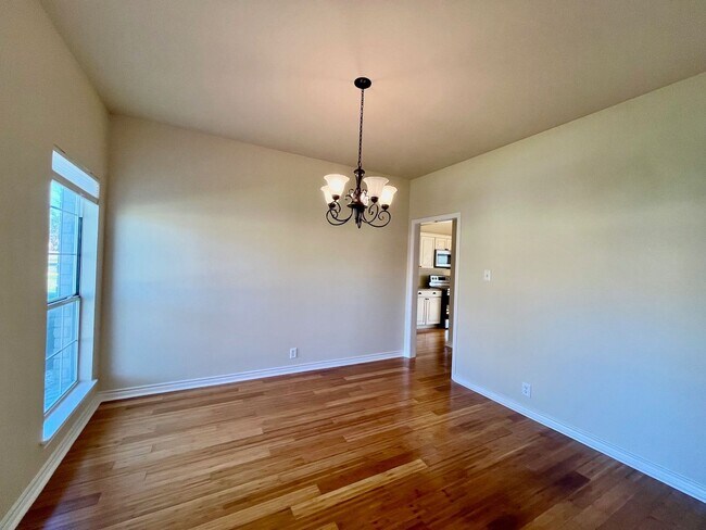 Building Photo - Conveniently Located to Randolph AFB, 4/2.5 ~ Large Backyard ~ Storage Shed ~ Move In Ready!