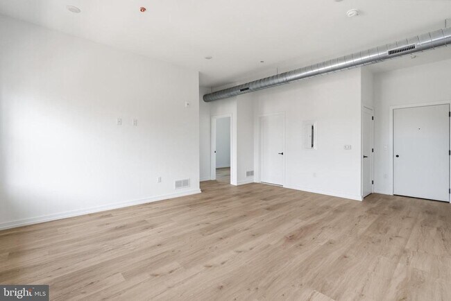 Building Photo - 209 New St