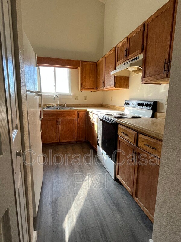 Building Photo - 3450 Foxridge Dr