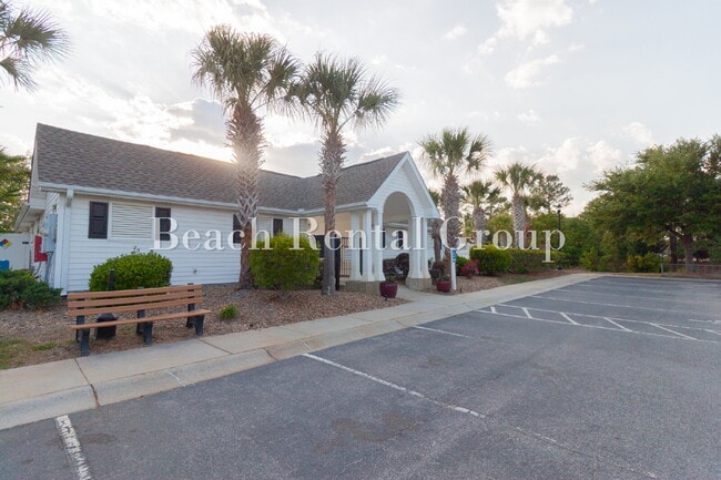 Building Photo - End Unit Townhome in Carolina Forest