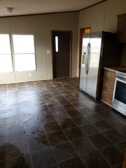 Building Photo - 4823 Drake Rd