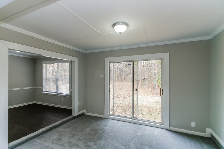 Building Photo - 7065 Springgrove Ct