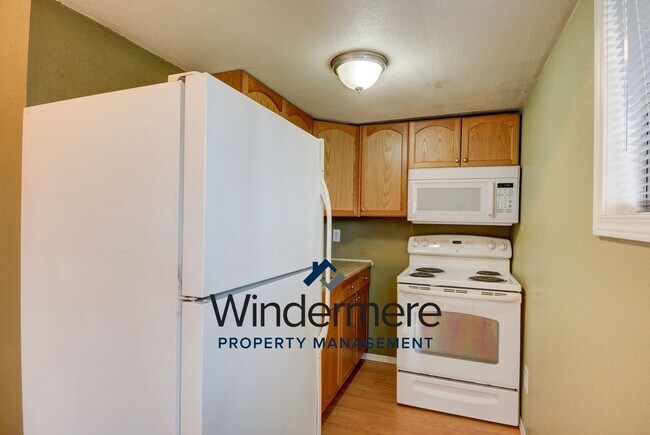 Building Photo - 1 Bed 1 Bath House in Rolling Hills