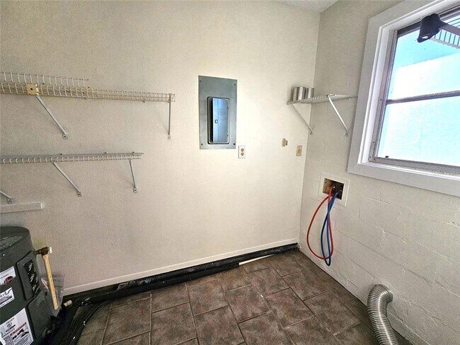 Building Photo - 122 Boundary Blvd