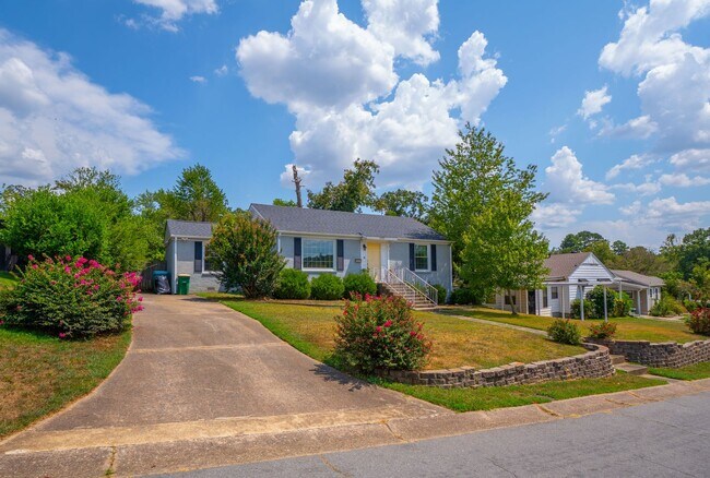 Building Photo - Cozy Updated Kingwood Home with 3 Bedrooms
