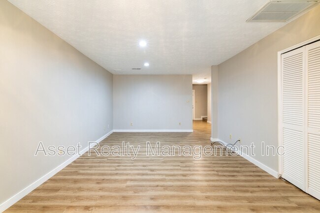 Building Photo - 2705 Sood Rd