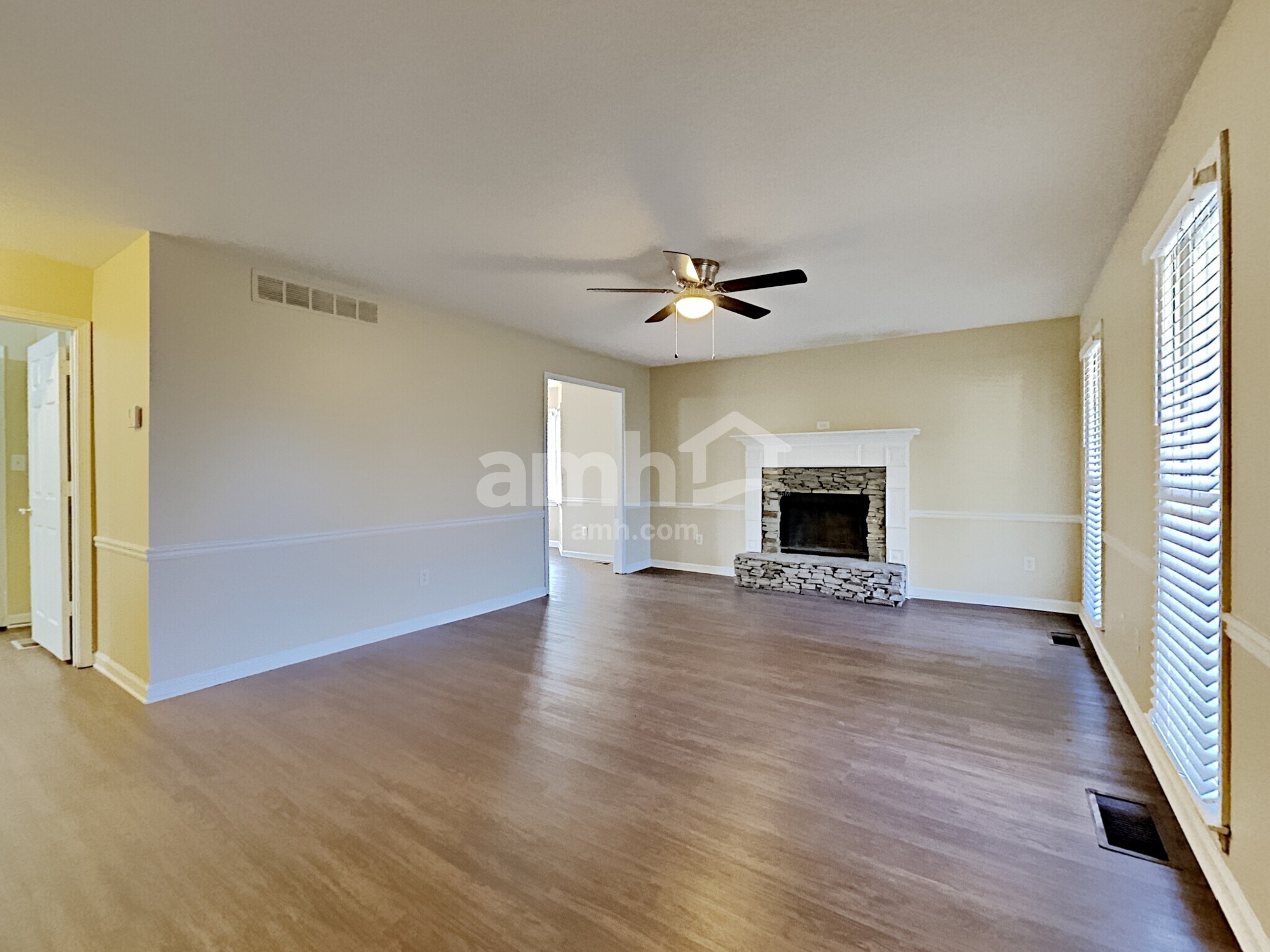 Building Photo - 34 Bell Ct