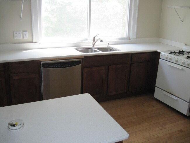 Building Photo - 2417 N Cramer St