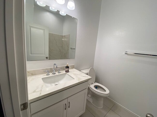 Building Photo - 15627 W Smoketree Dr