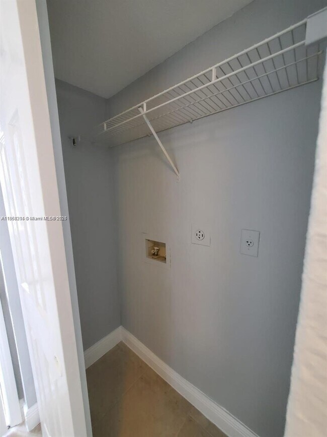 Building Photo - 7737 SW 88th St