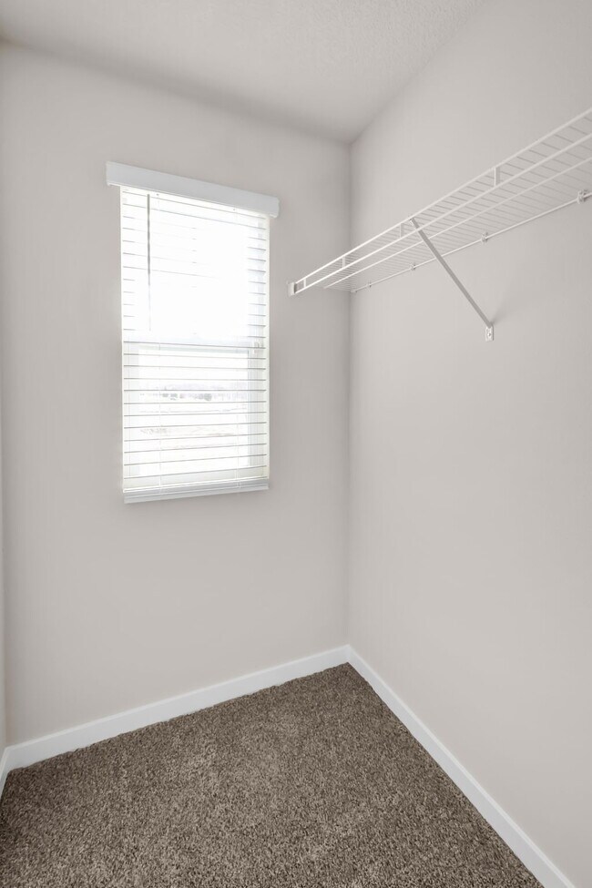 Building Photo - 8903 N 167th St