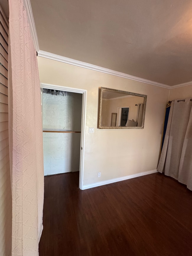Building Photo - Charming Westside ADU with Private Backyard