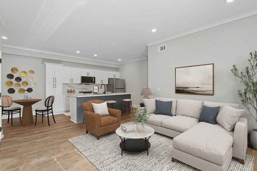 Spacious kitchen and living room - Pointe Grand Cassville at Cartersville